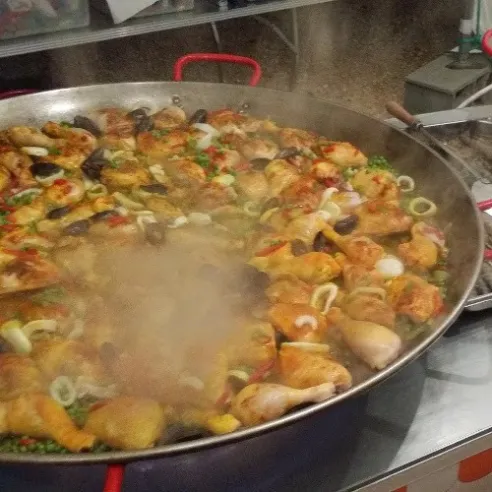 Paella géante à emporter